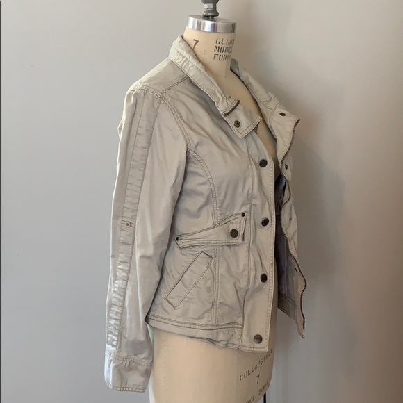 Jacket - Picture 2 of 6